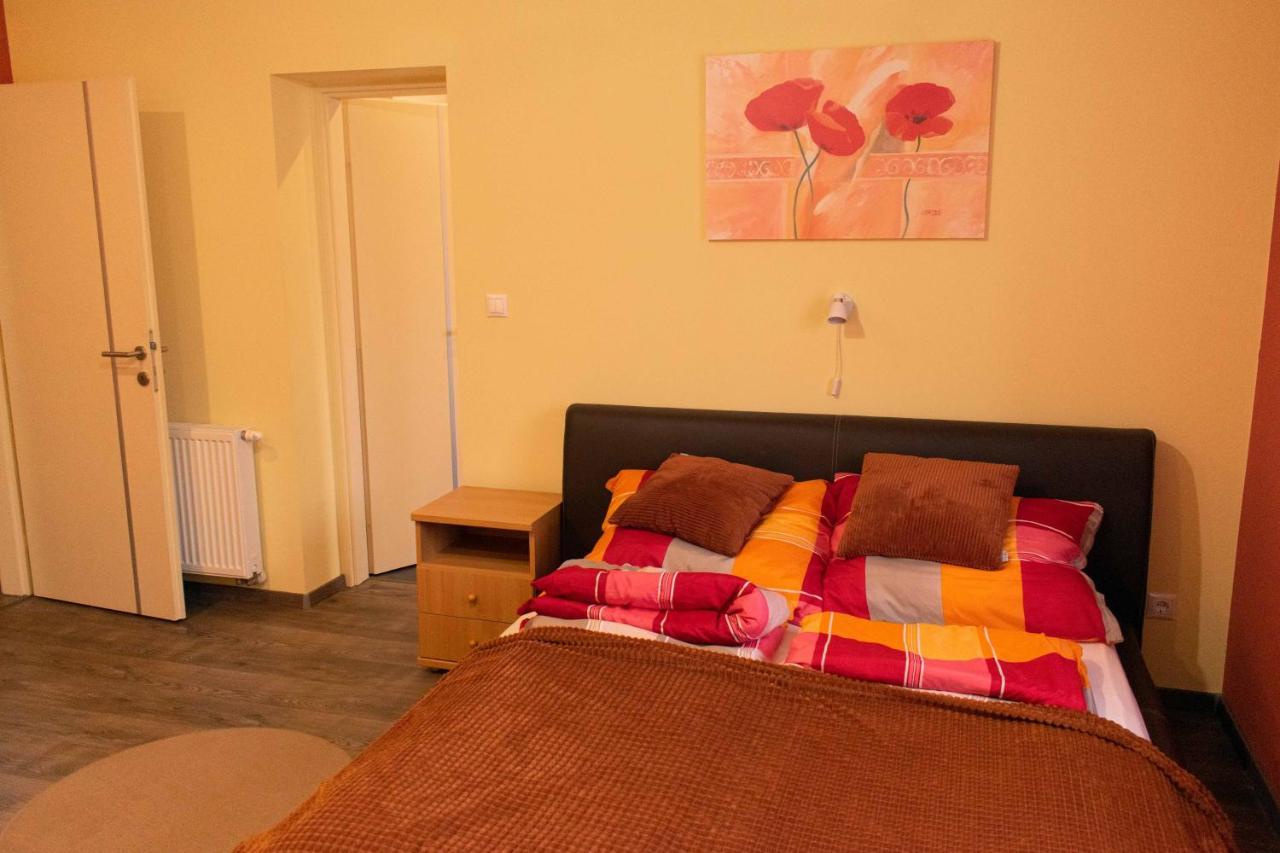 Borostyan Apartmanhaz Mórahalom Exterior foto